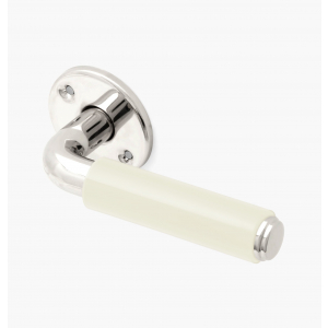 Funkistrycke-Byggfabriken-benvit-profilknopp-rosett-550-182-7ac7.jpg