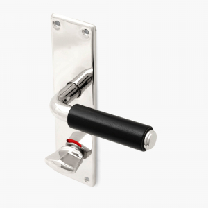 Funkistrycke-Byggfabriken-tragrepp-profilknopp-langskylt-WC-50-tal-550-109-972e.jpg